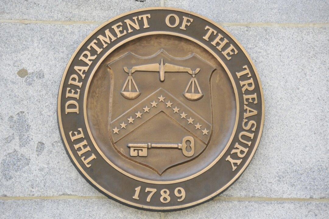 Treasury Official Who Leaked Documents on Trump Associates Faces Up to 5 Years in Prison