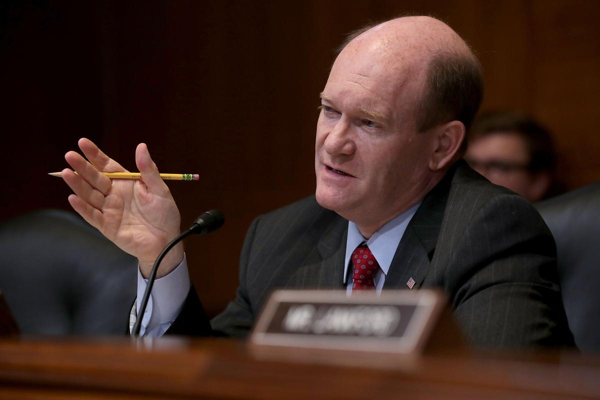 Senators Introduce Bipartisan Bill to Grant Priority Refugee Status to Uyghurs Persecuted by CCP