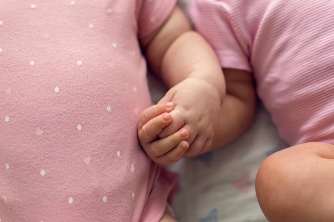 ‘The Most Beautiful’ Twins Born in 2010 Became Overnight Stars, Here’s How They Look Now