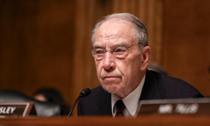 Grassley Says Democrats Are Trying to ‘Legislate’ via Supreme Court