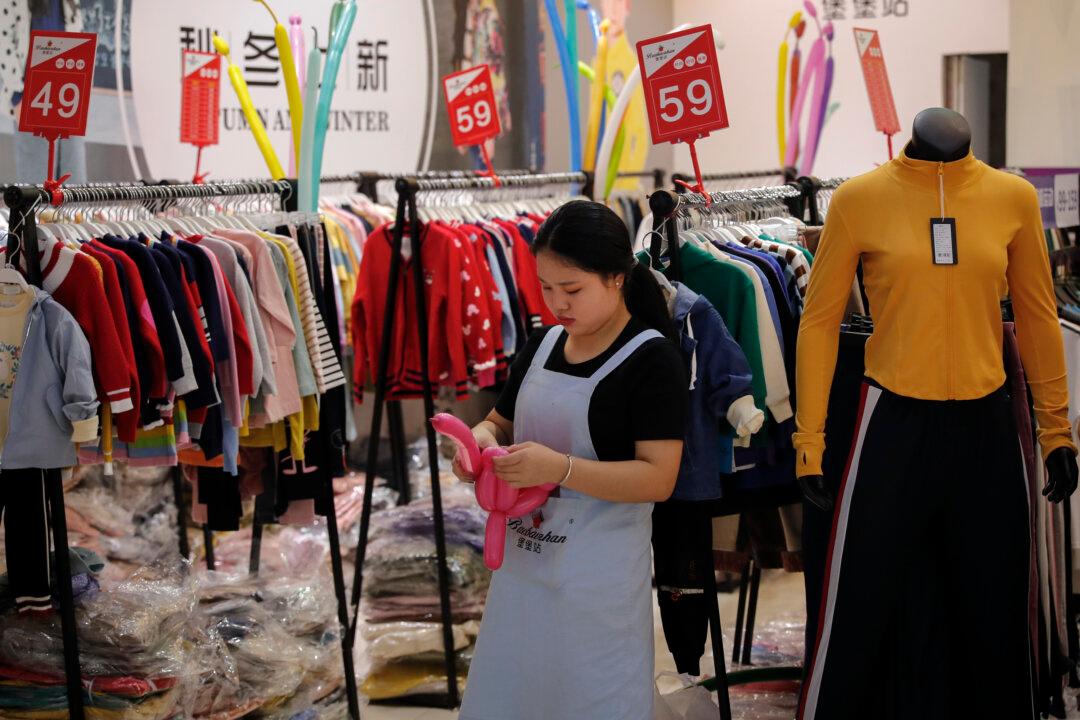 China’s Economy Struggles as Consumers Tighten Belts