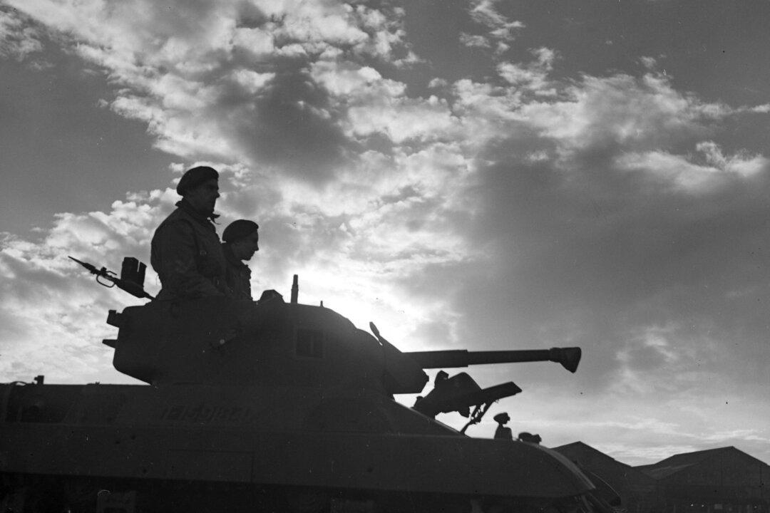 Vietnam-Era Vet Honors Those Who Served Before Him