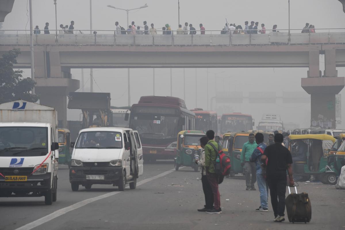 India Closes Primary Schools in Delhi Due to Severe Air Pollution