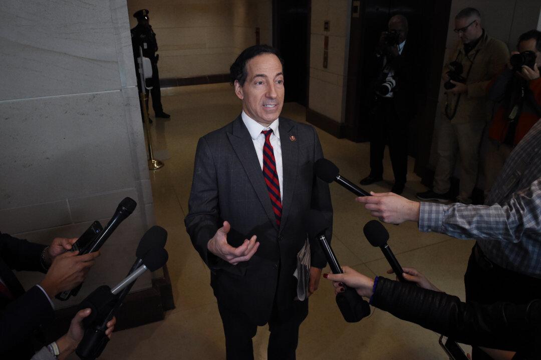 Two More White House Officials Don’t Appear to Testify in Impeachment Probe