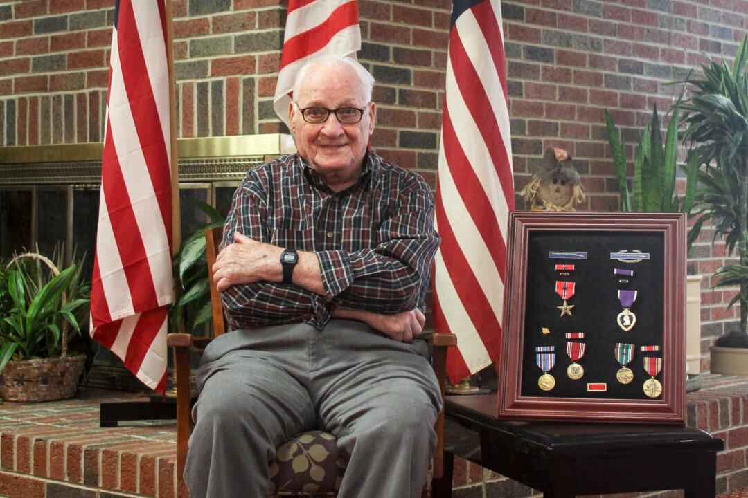 Becoming a Mortarman: 97-Year-Old Veteran Recalls WWII