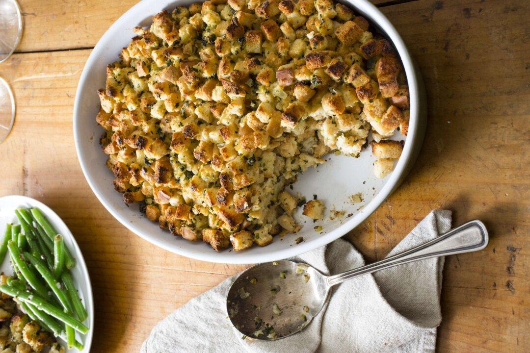Classic Bread Stuffing With Sage and Thyme