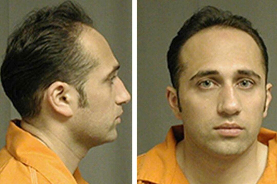 Fugitive on FBI’s Most Wanted List Offers to Surrender, If $60K Fine Against Family Is Waived