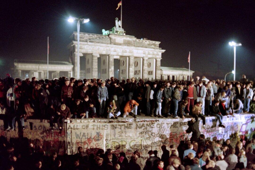 Socialism Stirs Again 30 Years After Collapse of Berlin Wall