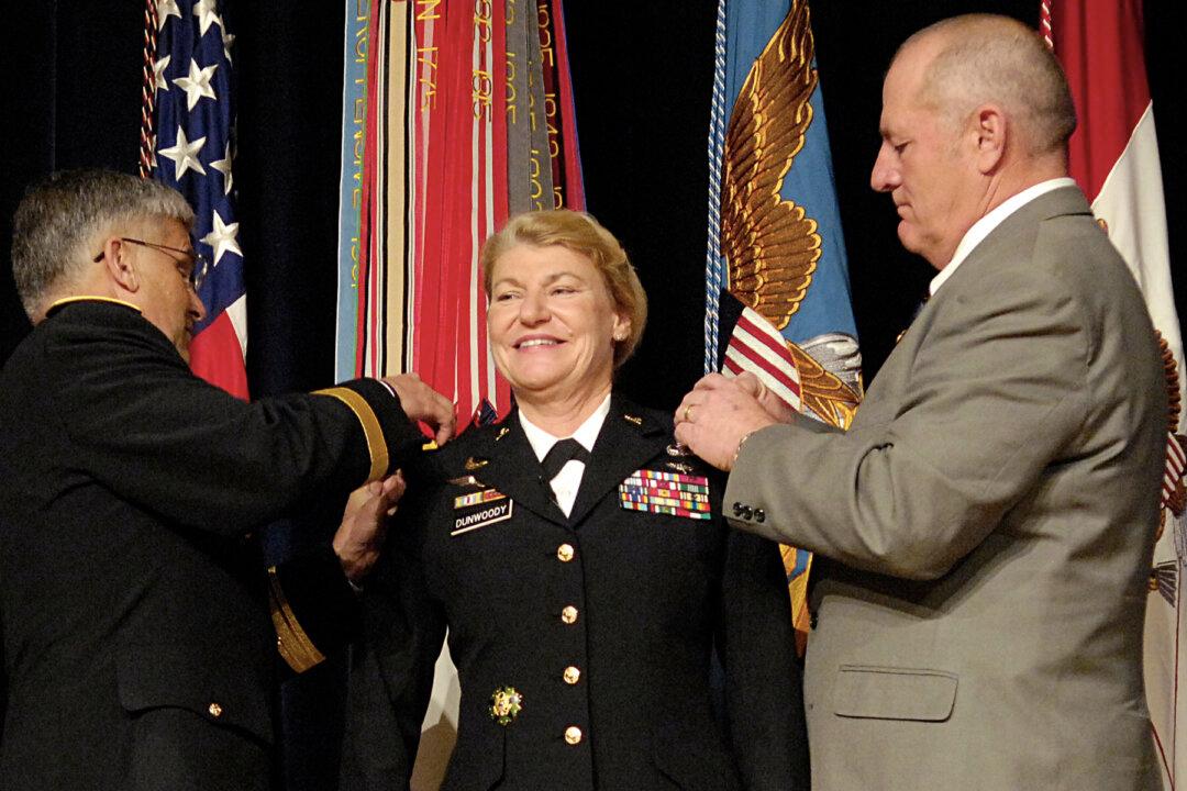 First-ever Female 4-Star General in the US Army Shares Her Best Insights and Advice