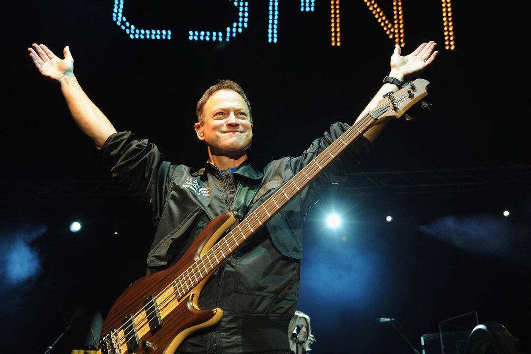 Gary Sinise & the Lt. Dan Band Rock Thousands of Soldiers and Veterans Around the World