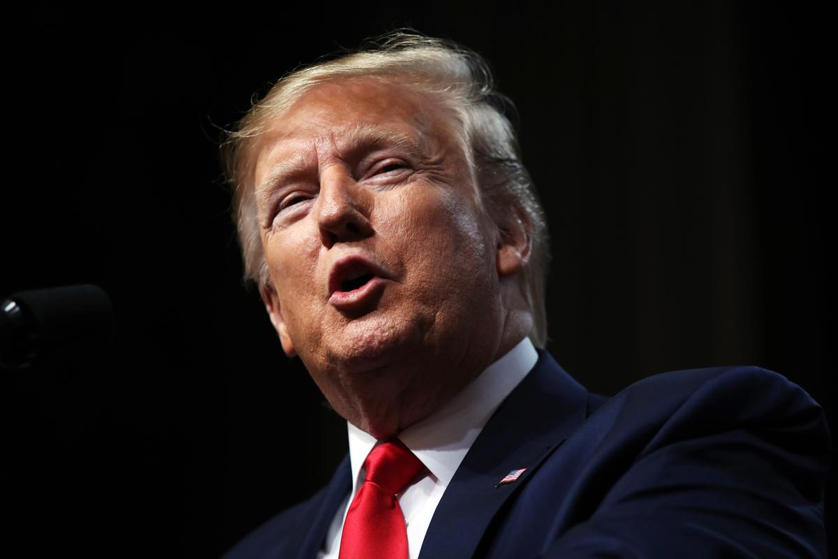 DNC Contractor Who Tried to Get Dirt on Trump Says She Wants to Testify in Impeachment Inquiry