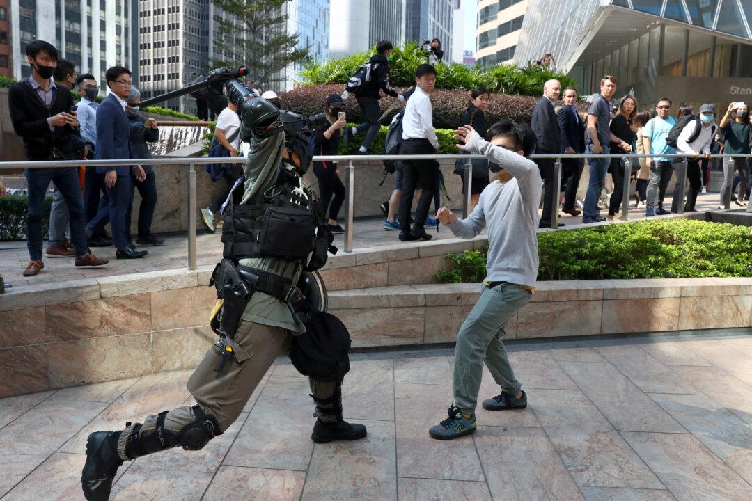 Protesters and Police Clash as Violence Intensifies in Hong Kong