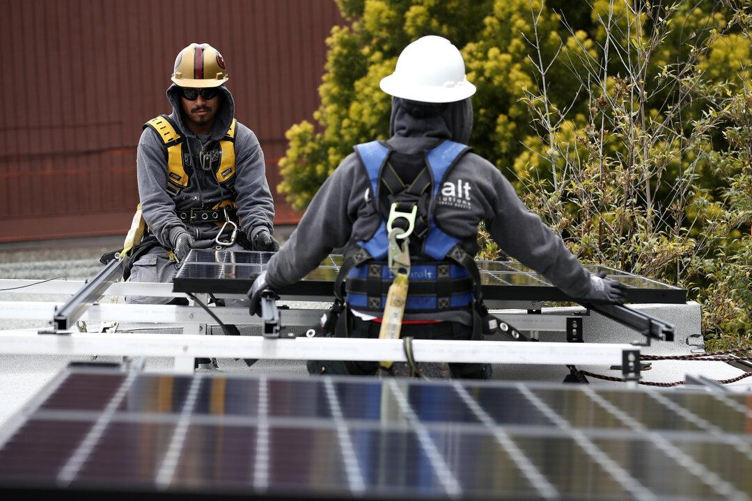 Looming Solar Panel Waste Tsunami Reveals Dark Side of Renewables: Expert