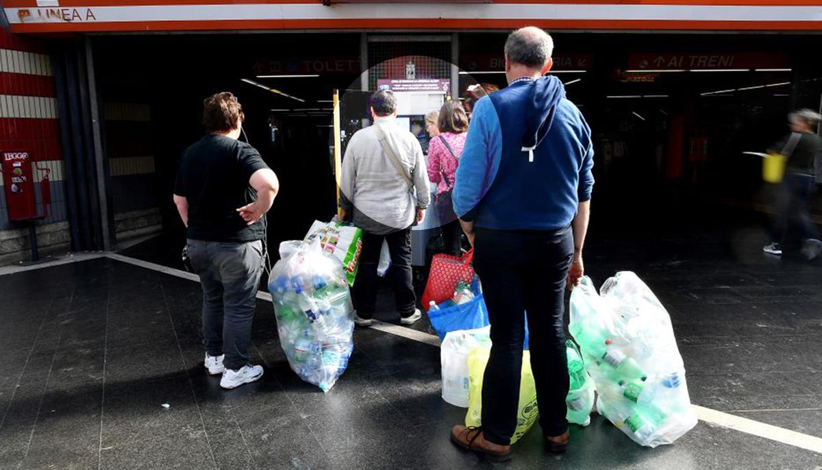 Metro Commuters Can Trade Plastic Trash for Subway Tickets to Fight Pollution in Rome