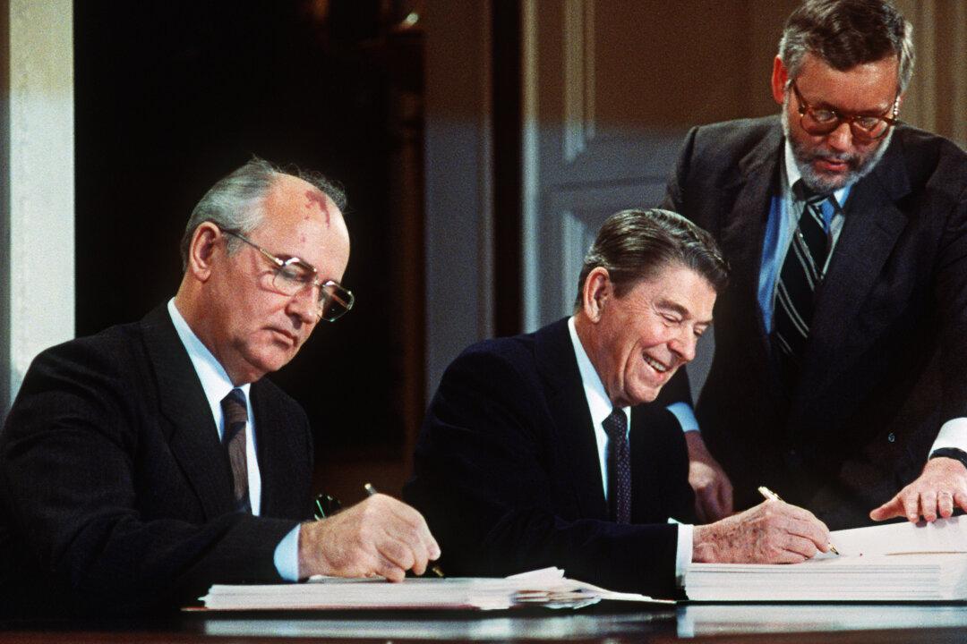 Reagan’s Epochal Battle Against Communism Offers Lessons