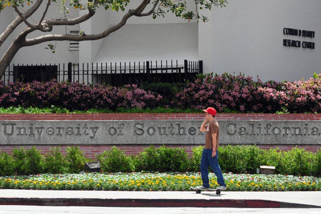 USC Wins Order Banning Pair From Campus for Alleged Lecture Takeovers
