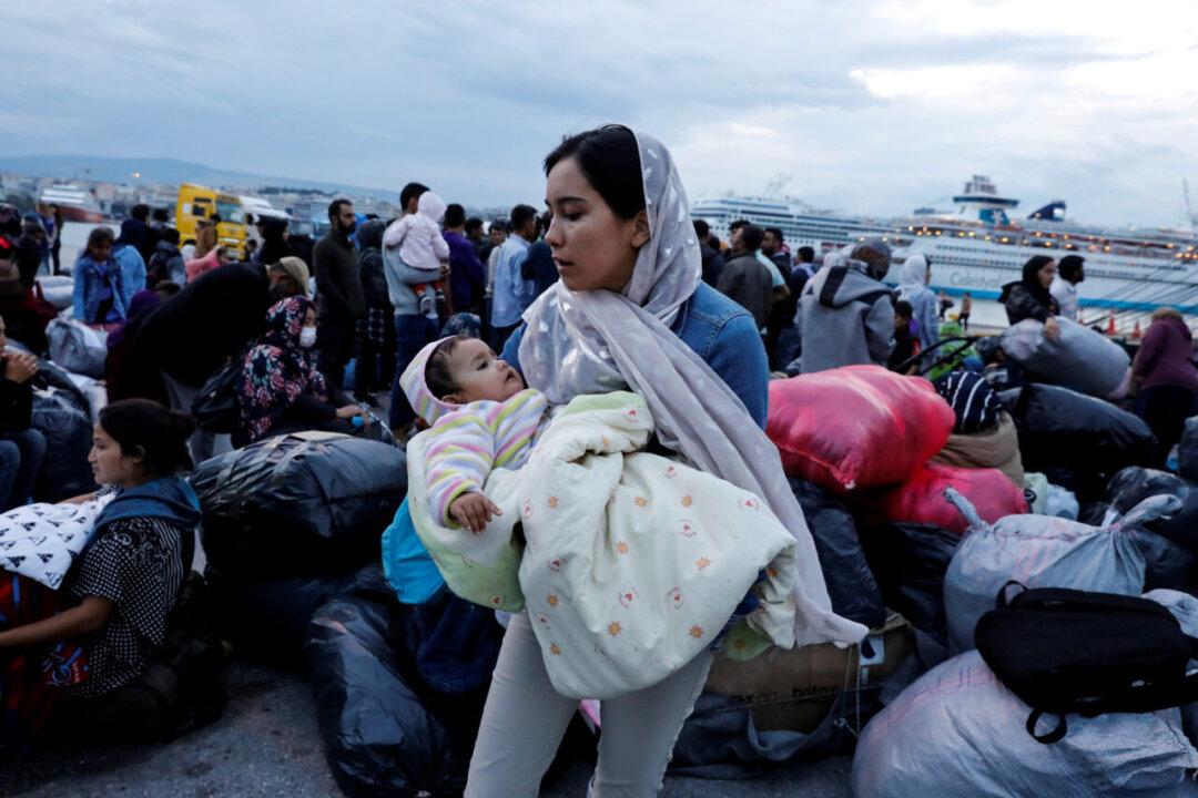 Greece to ‘Shut the Door’ to Migrants Not Entitled to Asylum, PM Says
