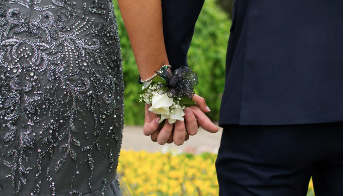 High School Teens With Down Syndrome Crowned Homecoming King & Queen by Classmates