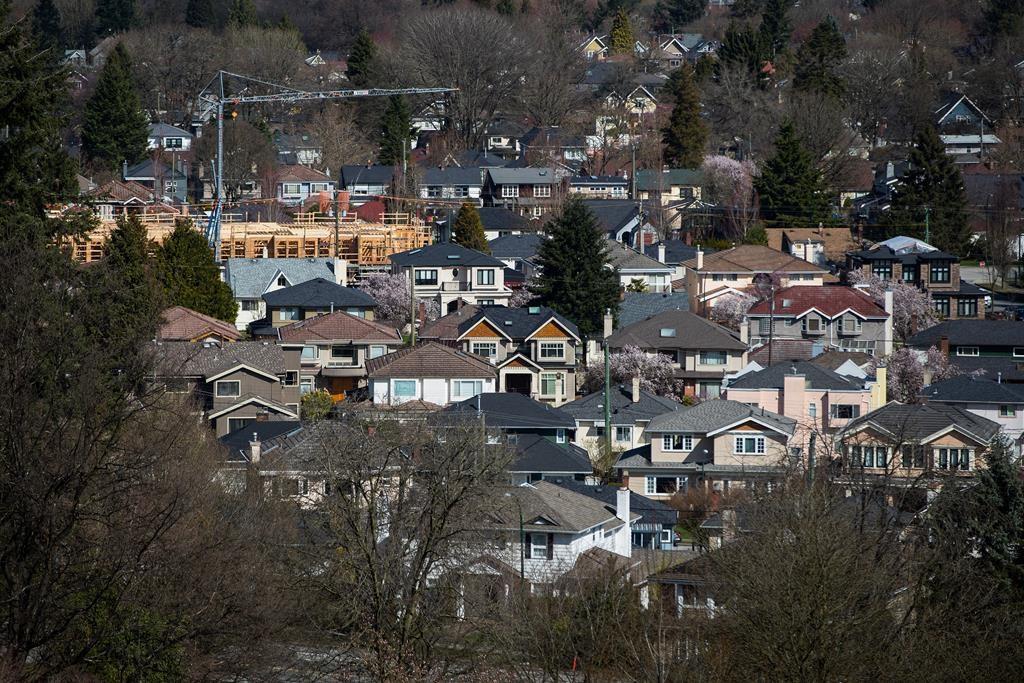 Canada House Prices to Tumble 17.5% Peak to Trough, Say Analysts