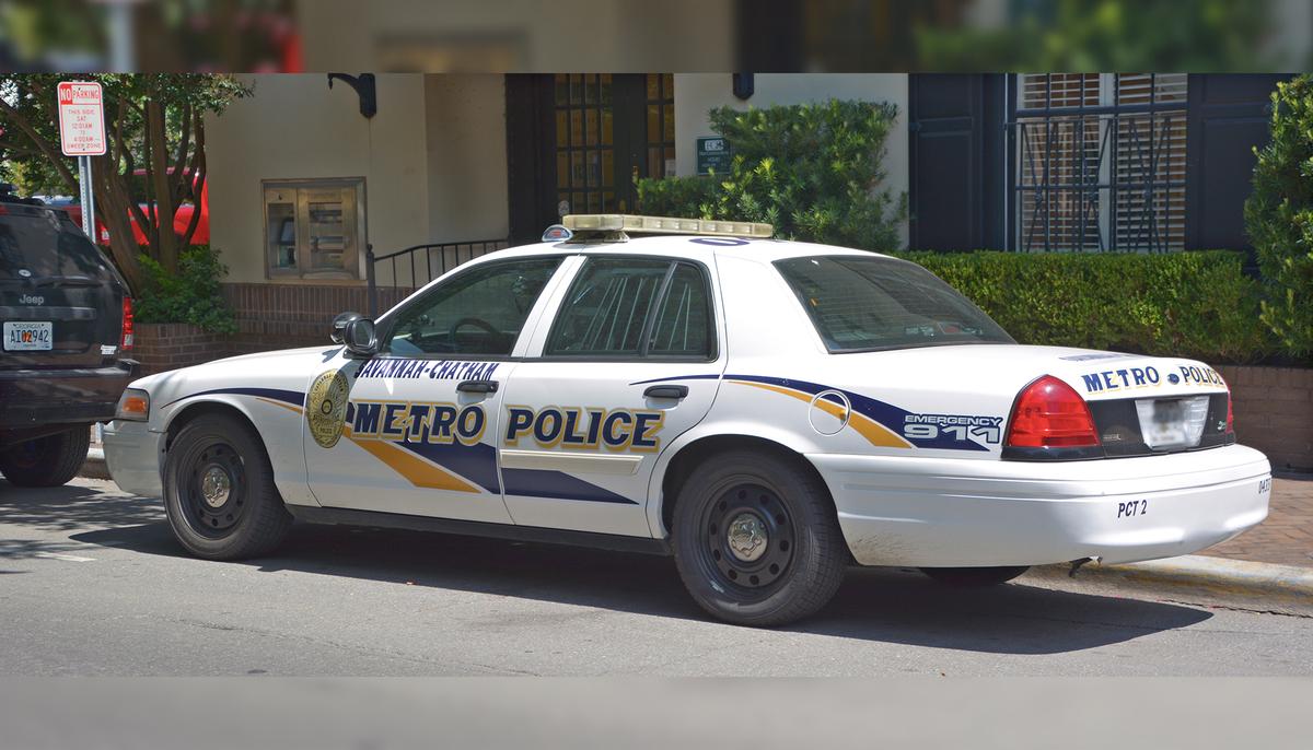 ‘More Than Catching Bad Guys’: Photo of Cop Comforting Toddler in Hospital Warms Hearts