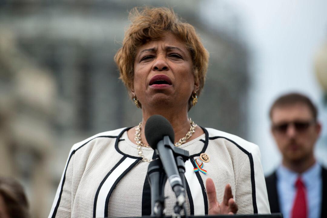 Democratic Congresswoman Issues ‘Clarifying’ Statement, Says She Supports Impeachment