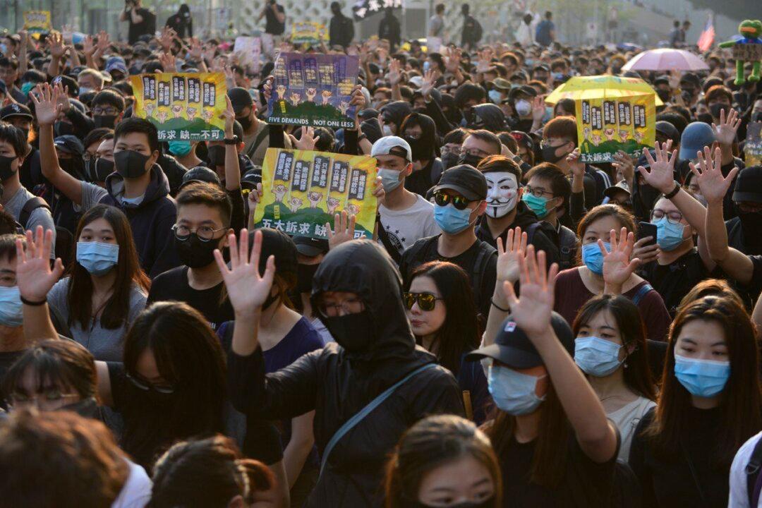 380,000 Hongkongers March to Renew Calls for Freedom and Democracy