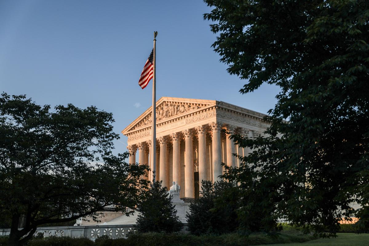 Supreme Court Agrees to Hear Appeals Over Release of Trump’s Financial Records