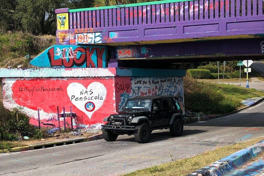 Pensacola Navy Base Shooter Left Manifesto Calling US ‘a Nation of Evil’: Report