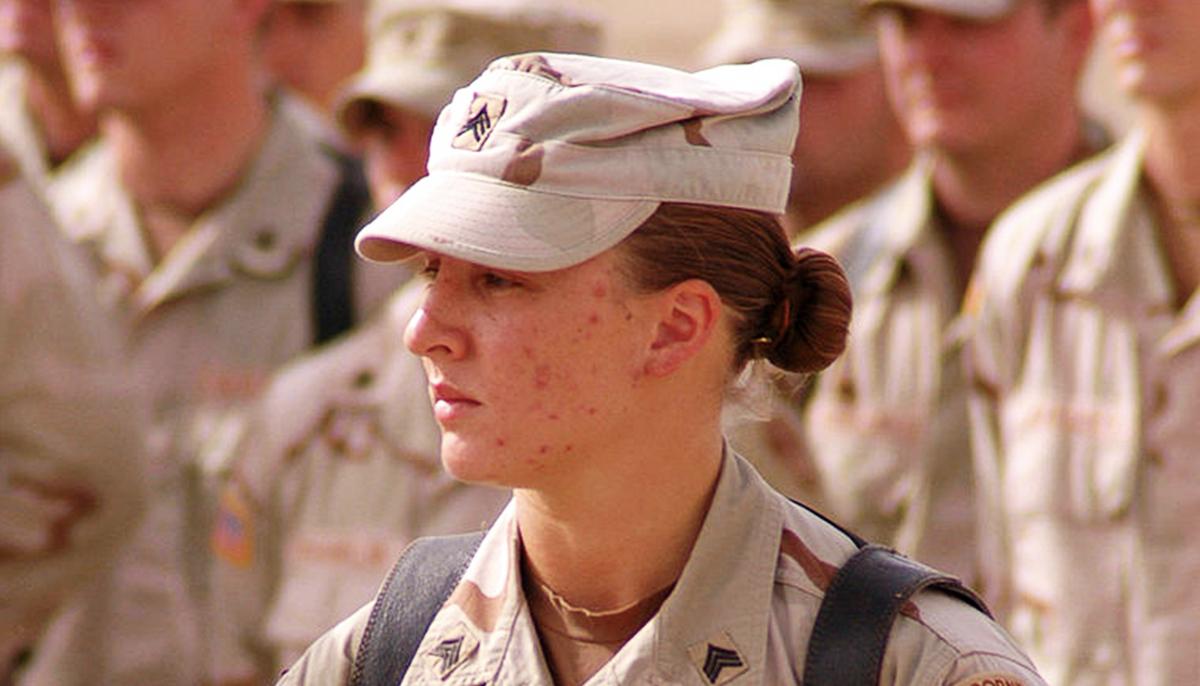 Female Army Sergeant Repels Ambush, Kills 3, Becomes First Woman to Earn Silver Star Since WWII