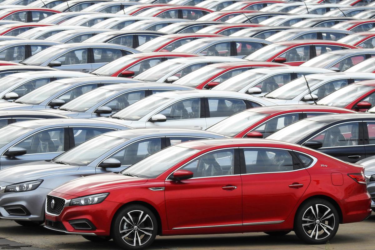 China Auto Sales Drop for 17th Straight Month in November