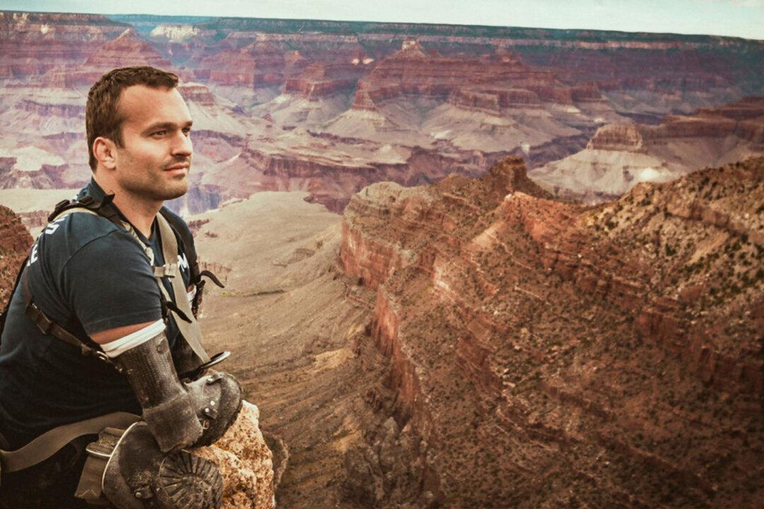 ‘No Excuses’: The True Story of a Quadruple-Amputee Mountain Climber