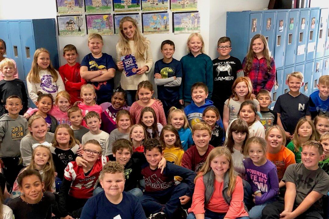 Kids Across the US Sending Letters to Our Troops