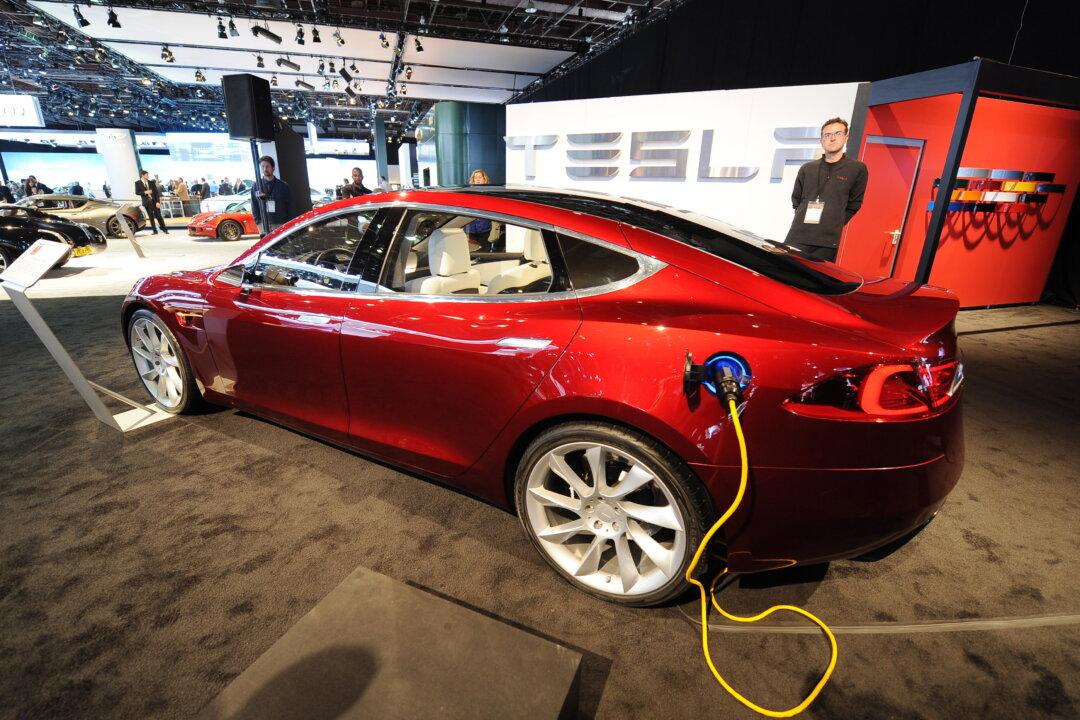 Coalition Mounts Last-Ditch Effort to Stop Extension of EV Tax Credit