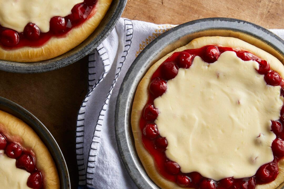 Baking From the Heartland: A Tribute to the Great Baking Traditions of the Midwest
