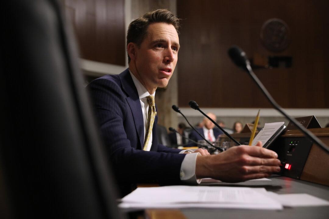 Senator Hawley: IG Report Shows FBI ‘Effectively Meddled’ in 2016 Election