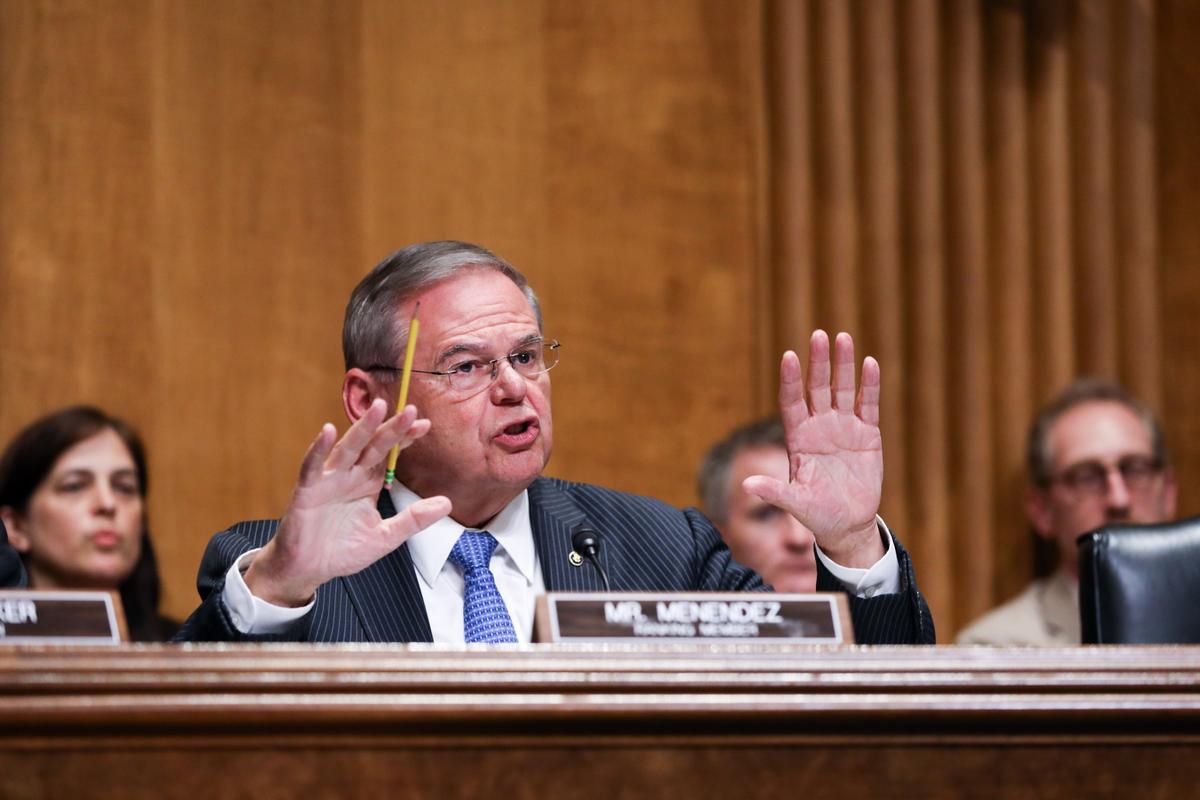 Democrat Sen. Menendez Tells Biden Not to Ease Sanctions on Venezuelan Oil