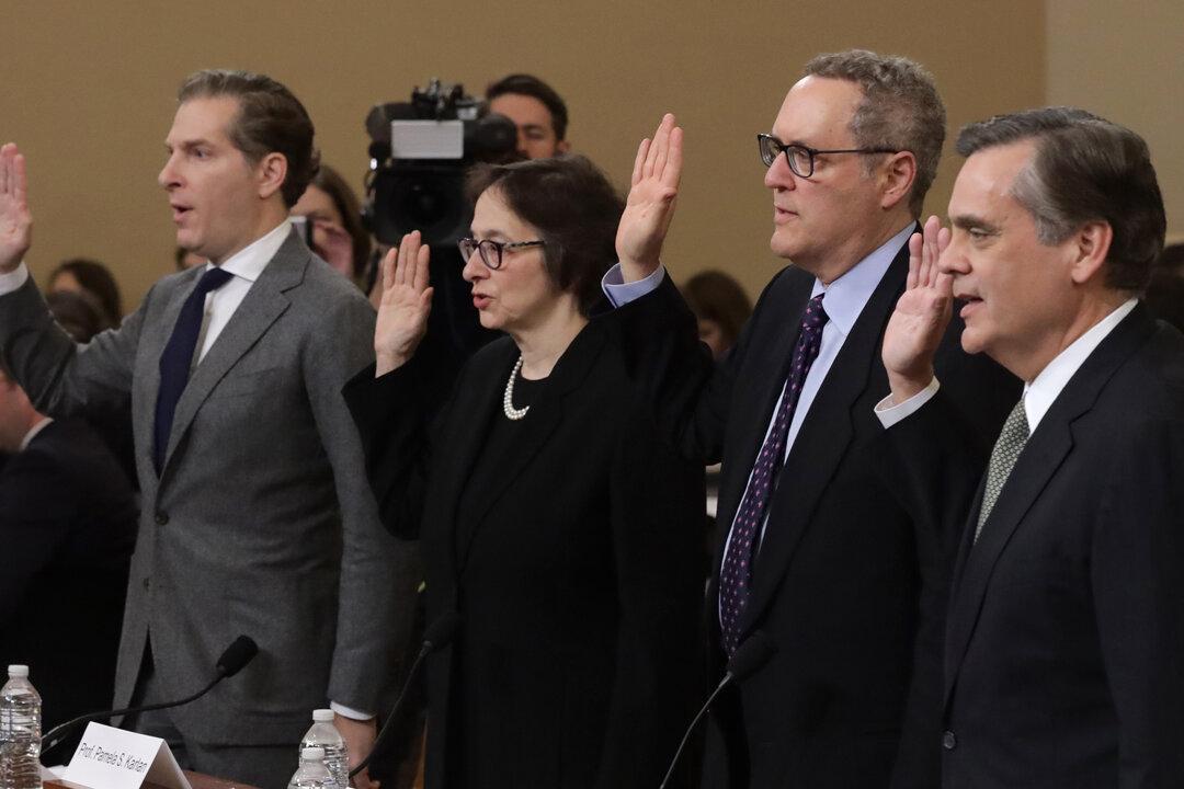 Law Professor Says DOJ Photo of ‘TOP SECRET’ Mar-a-Lago Documents Could Be ‘Misleading’