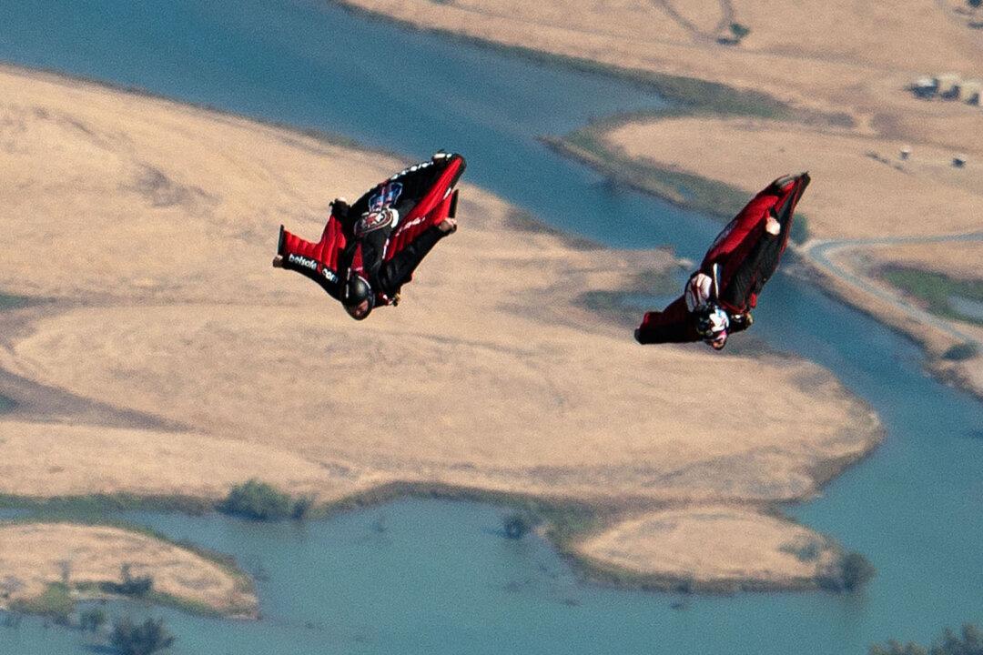 California BASE Jumpers Risk it All in One of the World’s Deadliest Extreme Sports