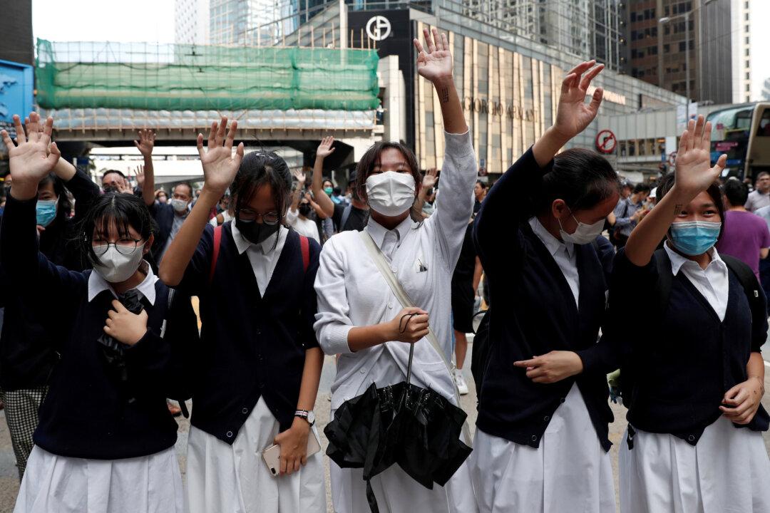 Chinese Regime’s Legal Influence Triggers Disquiet in Hong Kong Financial Sector