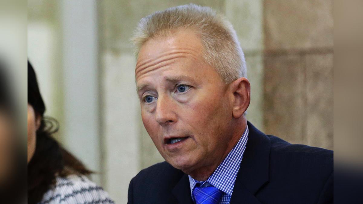 Anti-Impeachment Democrat Rep. Jeff Van Drew Plans to Join Republican Party