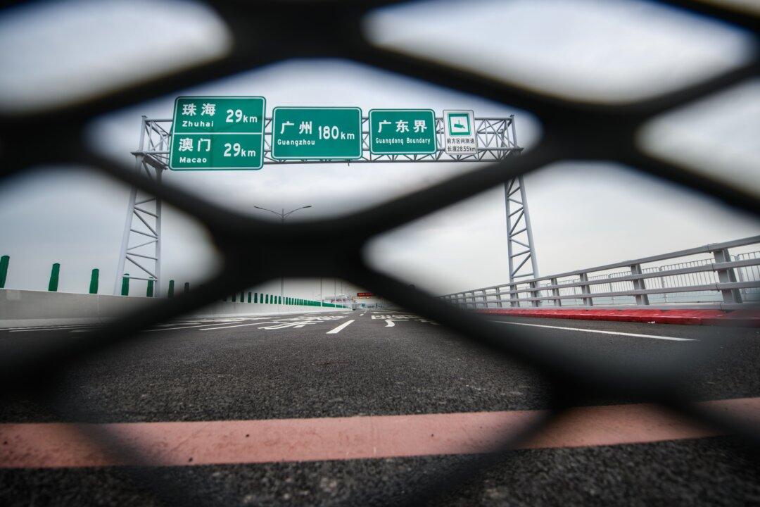 Hongkongers Detained by Mainland Chinese Police While En Route to Macau