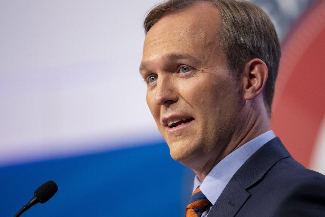 Former NFL Player Burgess Owens Appears to Defeat Rep. Ben McAdams in Utah