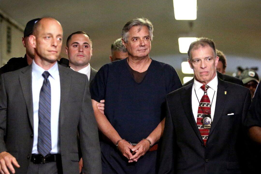 Durham’s Treatment of Clinton Camp Contrasts With Mueller’s Treatment of Trump Camp