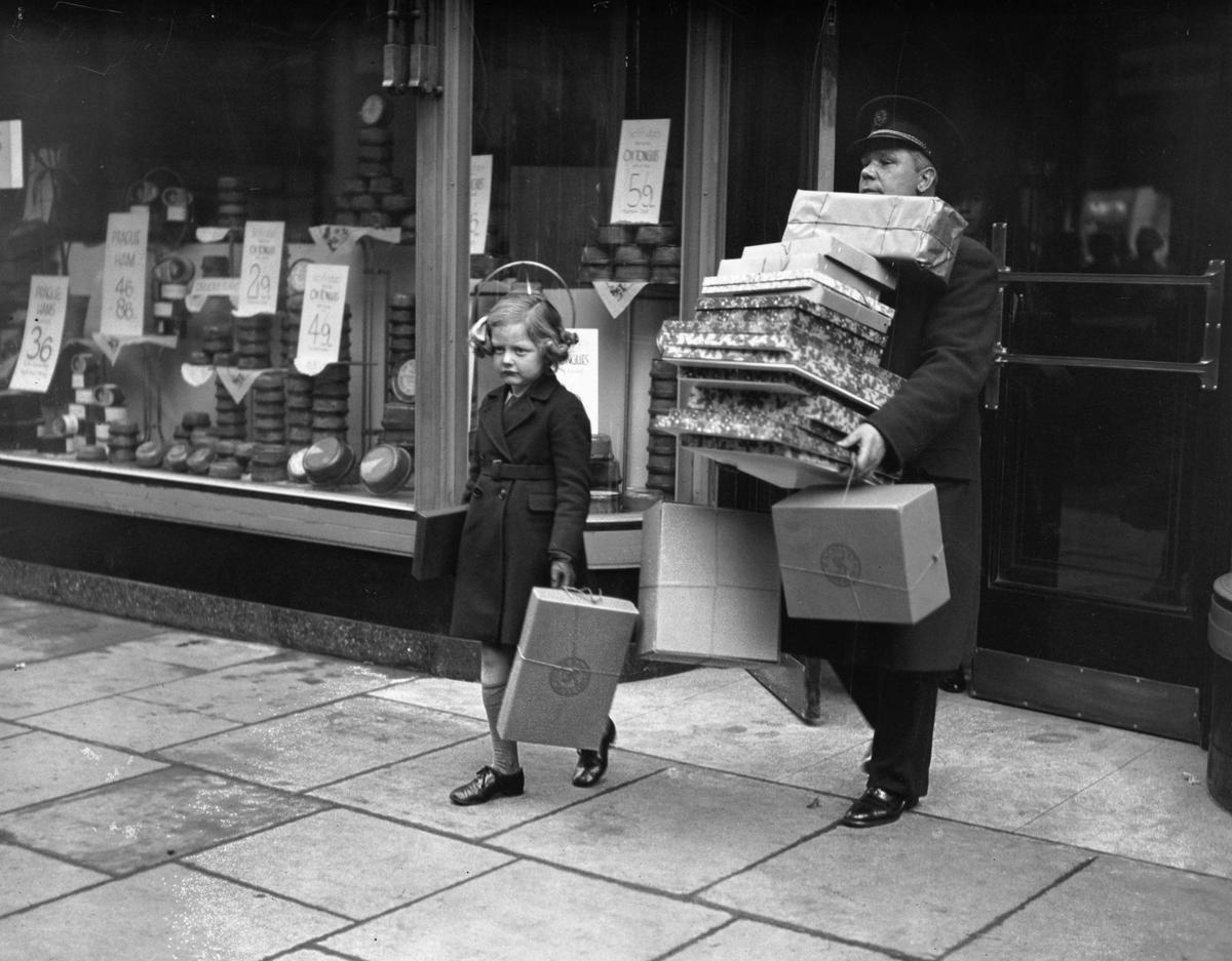 Keeping Finances in Check During the Holidays