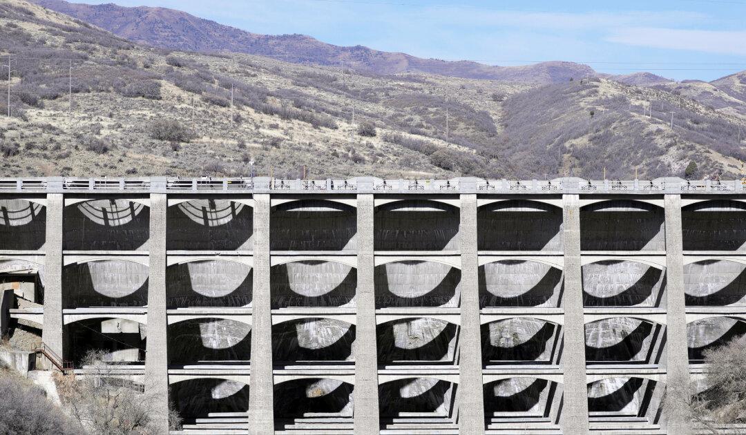 US Senator Proposes Money, Oversight to Boost Dam Safety