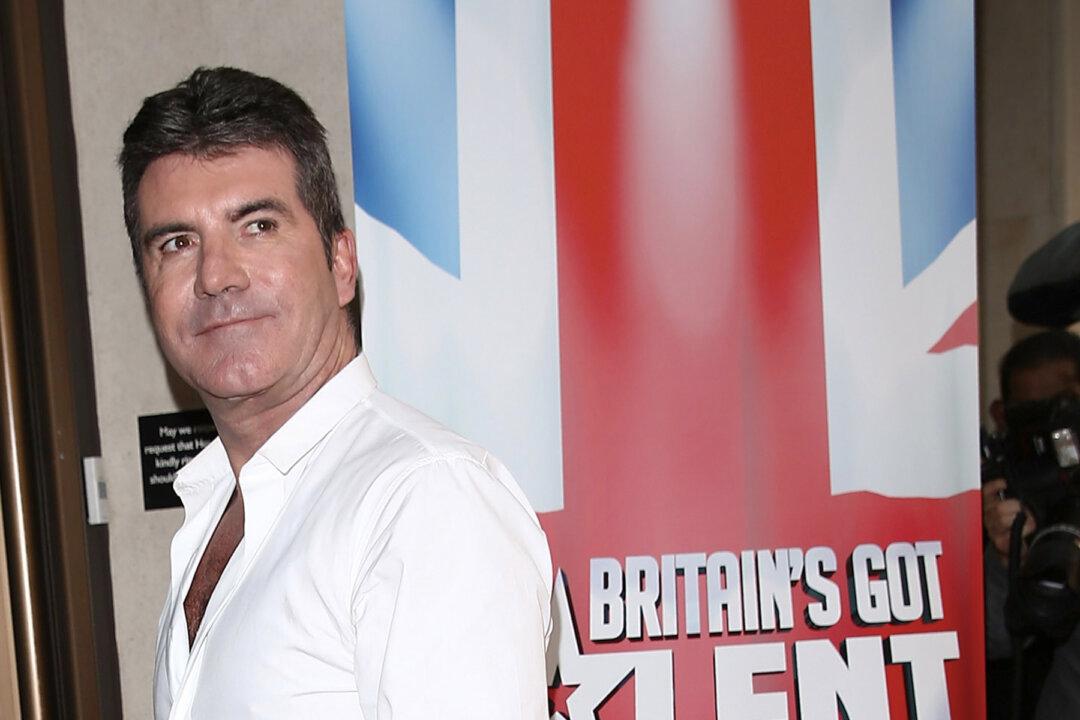 5 Dads in Knitted Sweaters Onstage Still Got Groove, Shock Judge Simon on ‘Britain’s Got Talent’