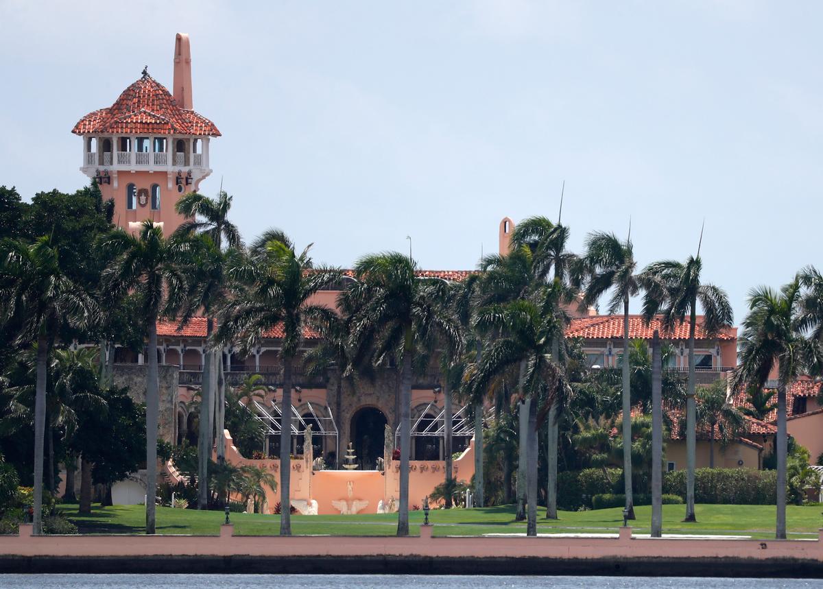 Palm Beach Council President Suggests Trump Can Live at Mar-a-Lago