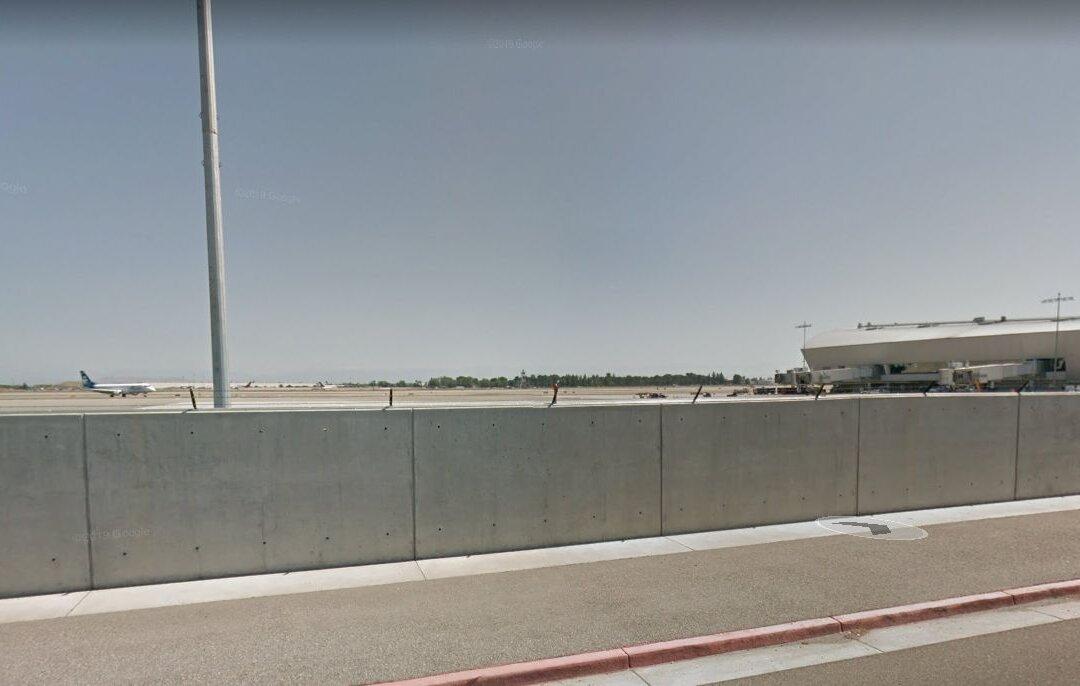 Teen Girl Steals Plane, Crashes It Into Airport Building and Fence