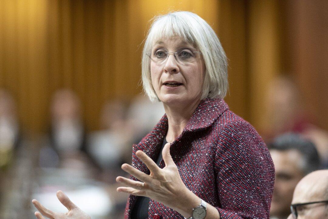 Ottawa Moves to Restrict Vaping Ads to Prevent Youth Exposure