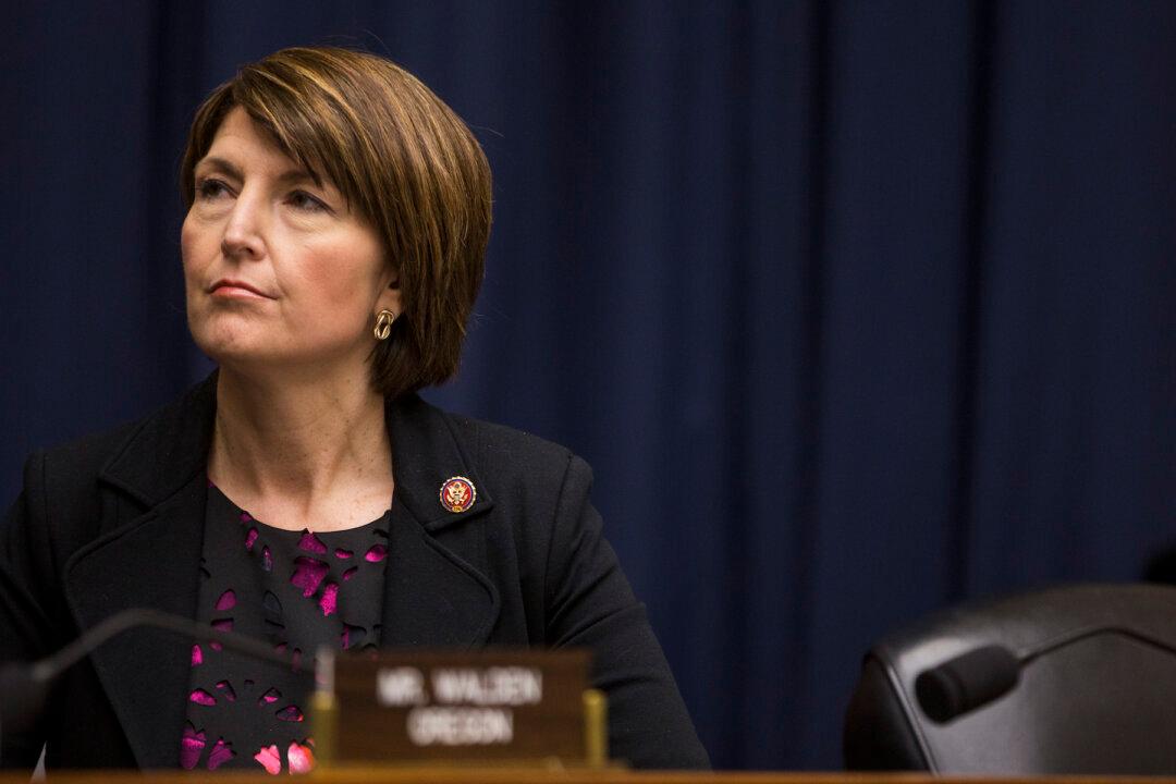 House Ethics Committee Reproves Rep. Cathy McMorris Rodgers For ‘Misuse of Official Resources’